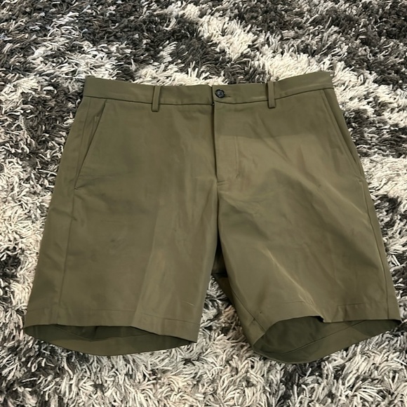 Green 7 for All Mankind Shorts - Picture 1 of 6